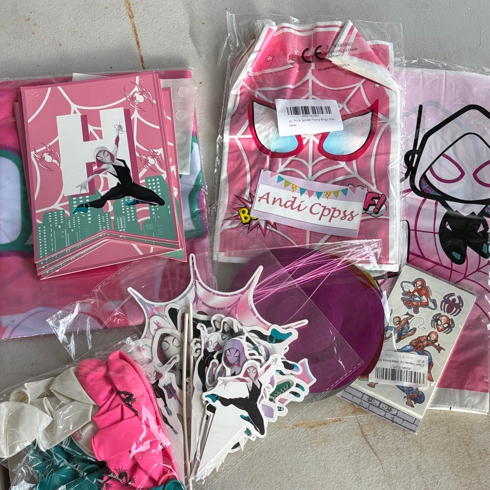 Spider-Gwen Pink Party Kit -